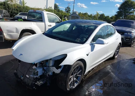 2019 Tesla Model 3 Long Range/Mid Range/Standard Range/Standard Range Plus from USA, damaged, VIN 5YJ3E1EA0KF415992